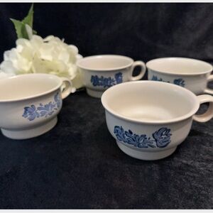 Vintage Pfaltzgraff Yorktowne Stoneware Flat Bottom Coffee Cups Set of 4